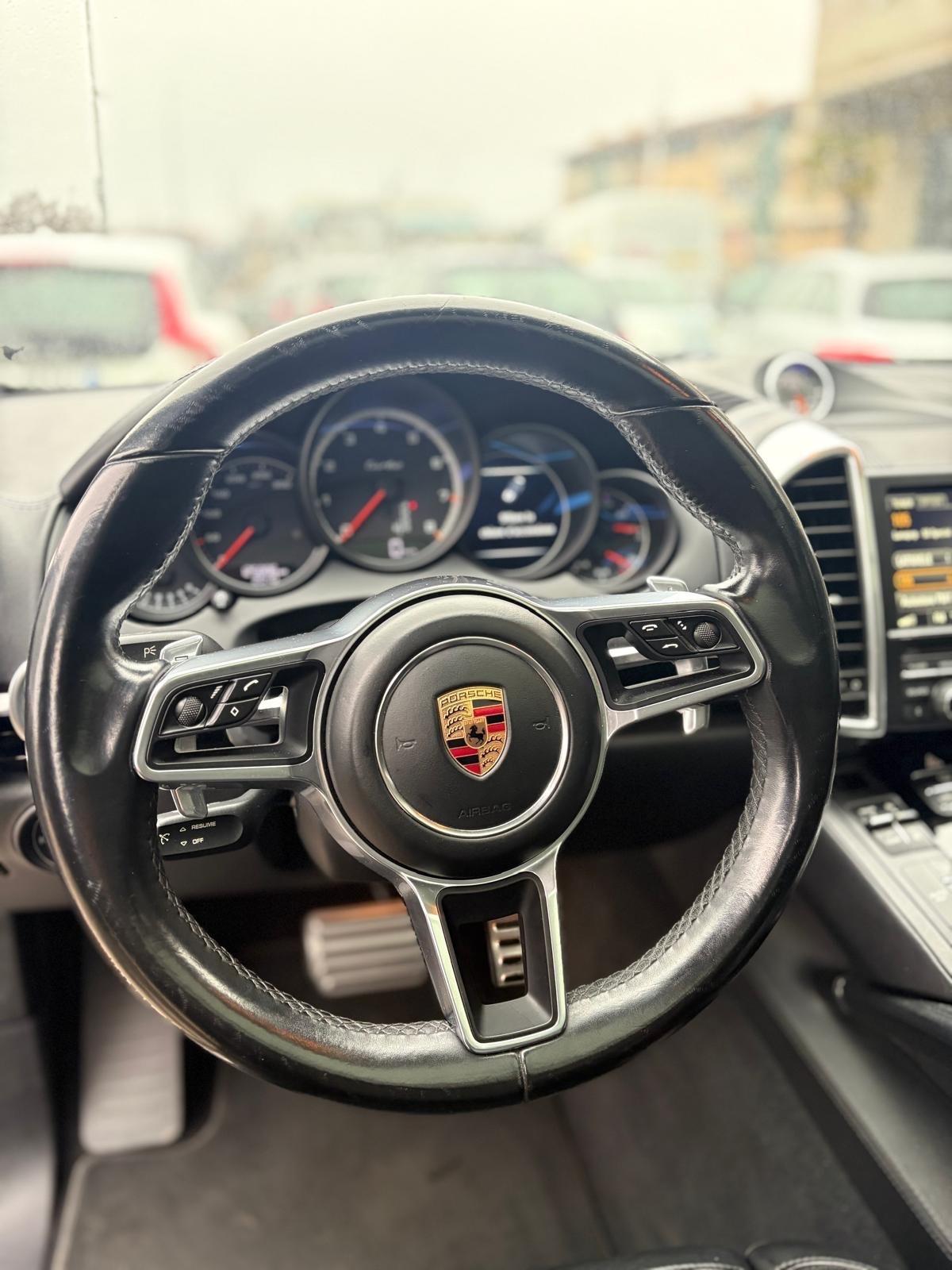 Porsche Cayenne 4.8 Turbo