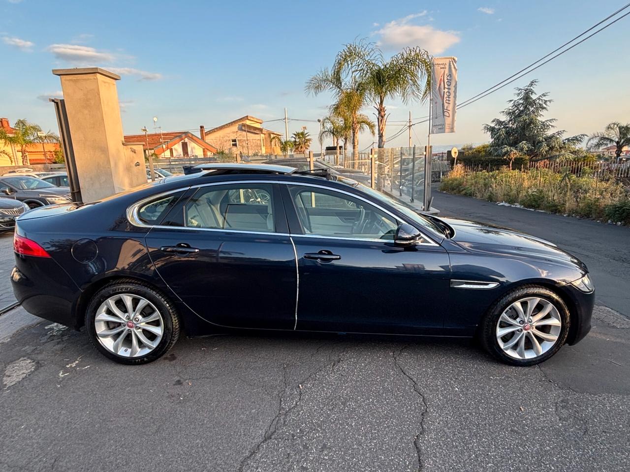 Jaguar XF 2.0 AWD 180 CV