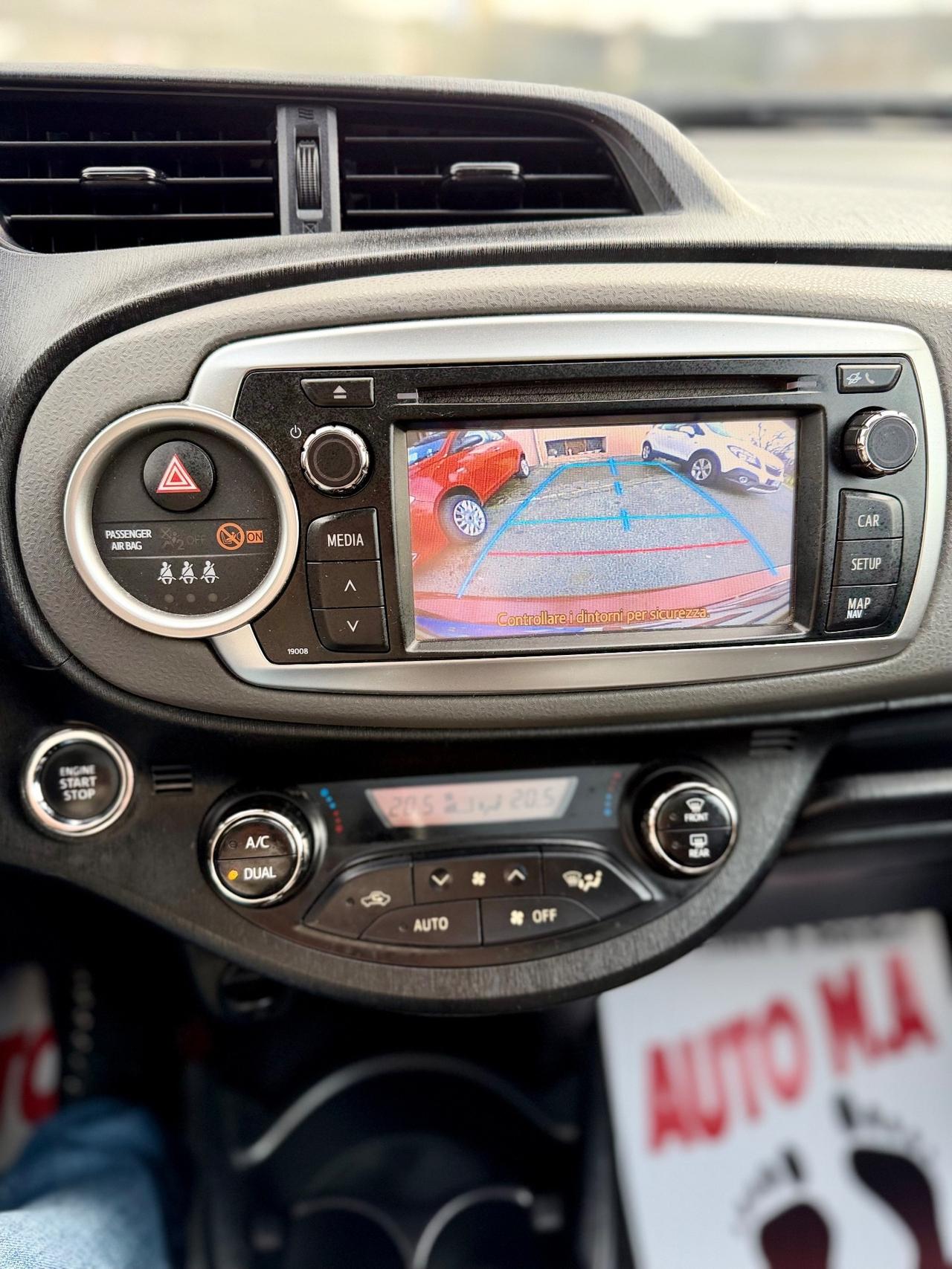 Toyota Yaris 2012 1.3 5 porte Stop & Start OK NEOPATENTATI ! ! !