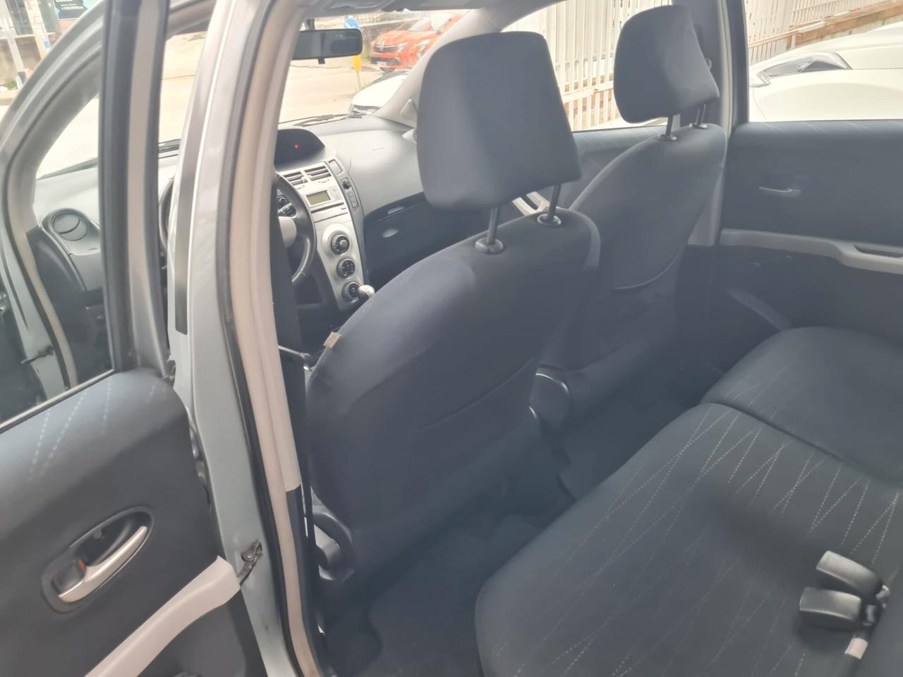 Toyota Yaris 1.3 5 porte Navi