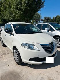 Lancia Ypsilon 1.3 MJT 16V 95 CV 5 porte S&S Elle ok neo patentati