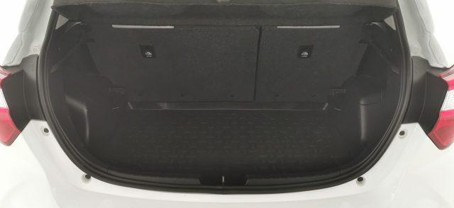 TOYOTA Yaris 1.5 Hybrid 5 porte Business