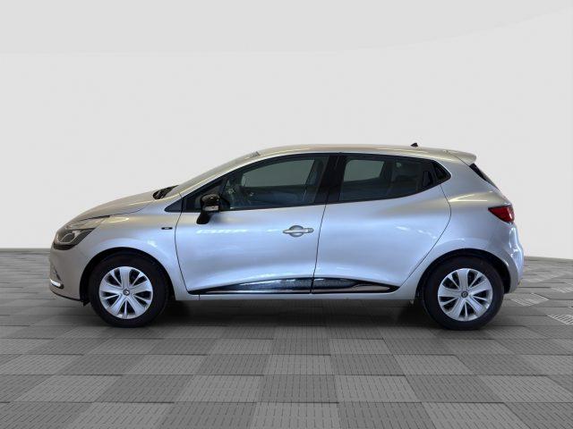 RENAULT Clio Clio TCe 75 Moschino Intens