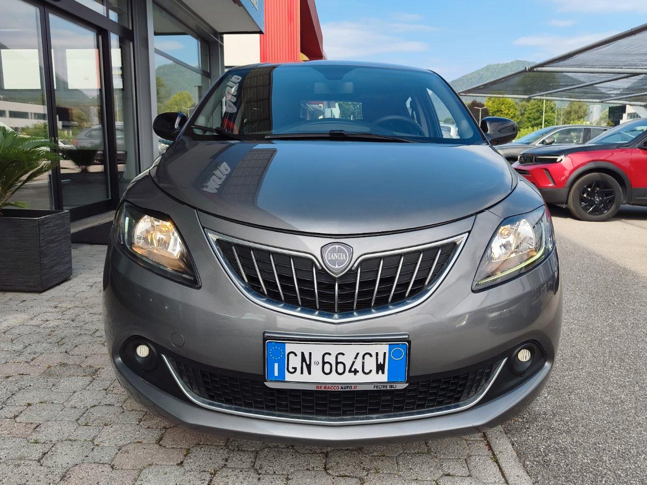 Lancia Ypsilon 1.0 hybrid Gold 70cv (5 POSTI + NAV) OK NEOPATENTATI