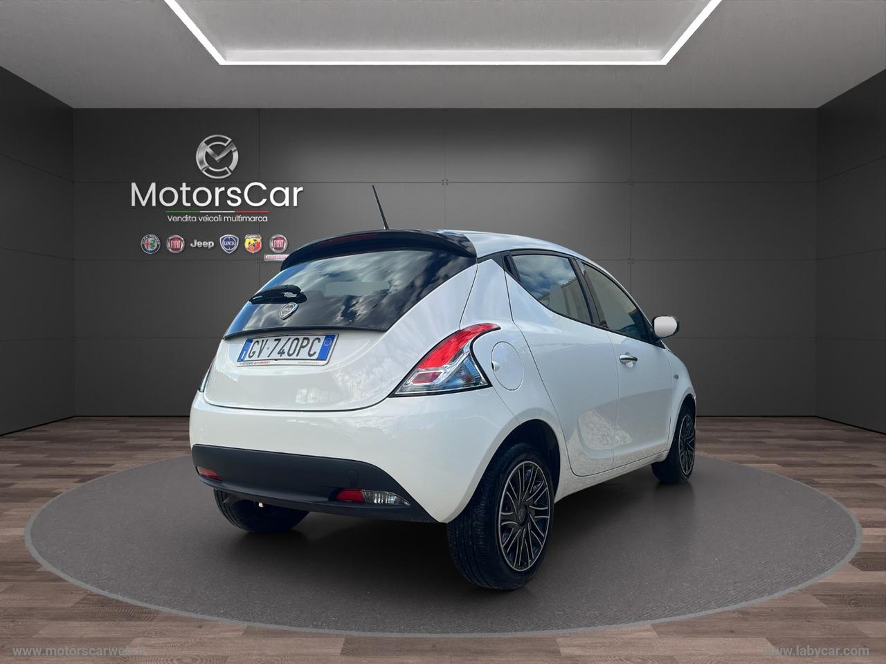 LANCIA Ypsilon 1.0 FireFly 5p. S&S Hybrid Oro