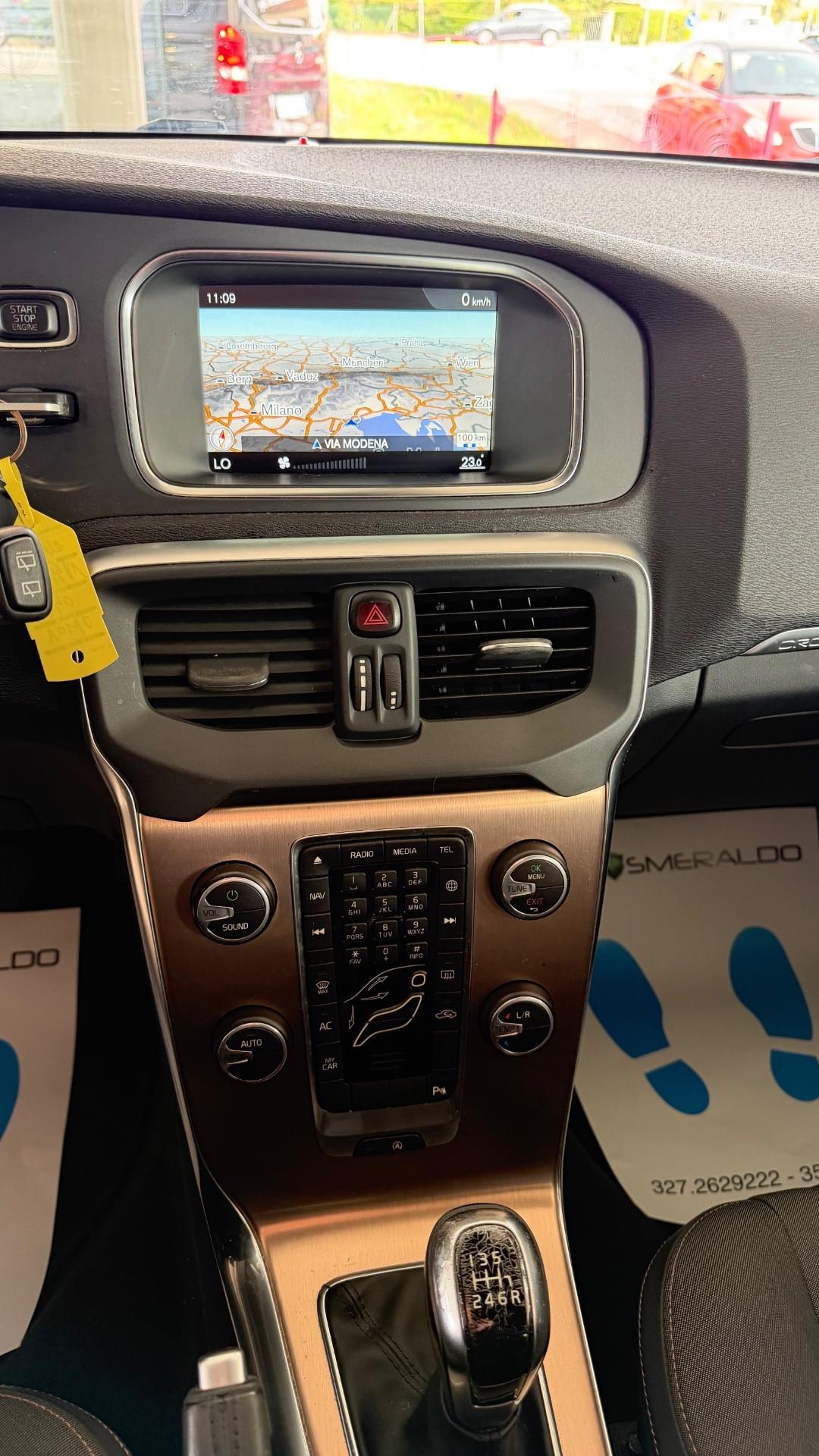 Volvo V40 Cross Country D2 Momentum