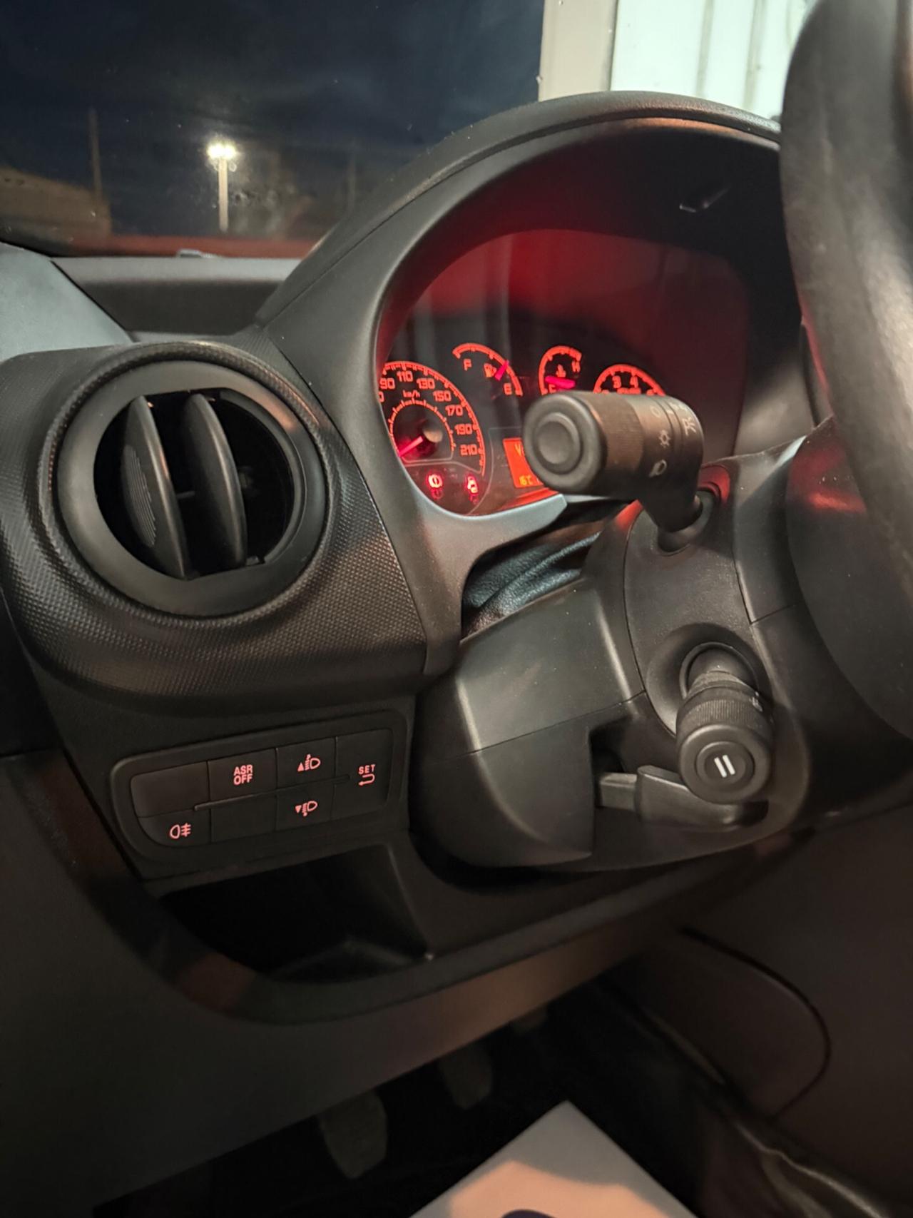 Fiat Fiorino 1.3 MJT 95CV Cargo SX