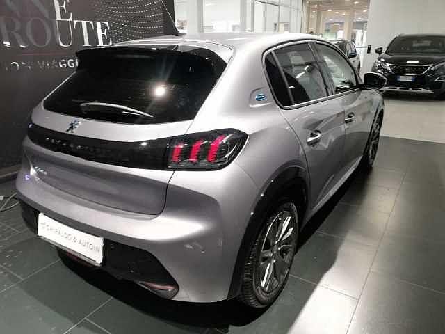 Peugeot 208 motore elettrico 136 CV 5 porte Allure