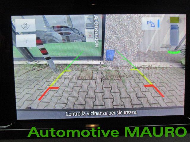 FORD Tourneo Courier 1.0 EcoBoost Titanium - NEOPATENTATI