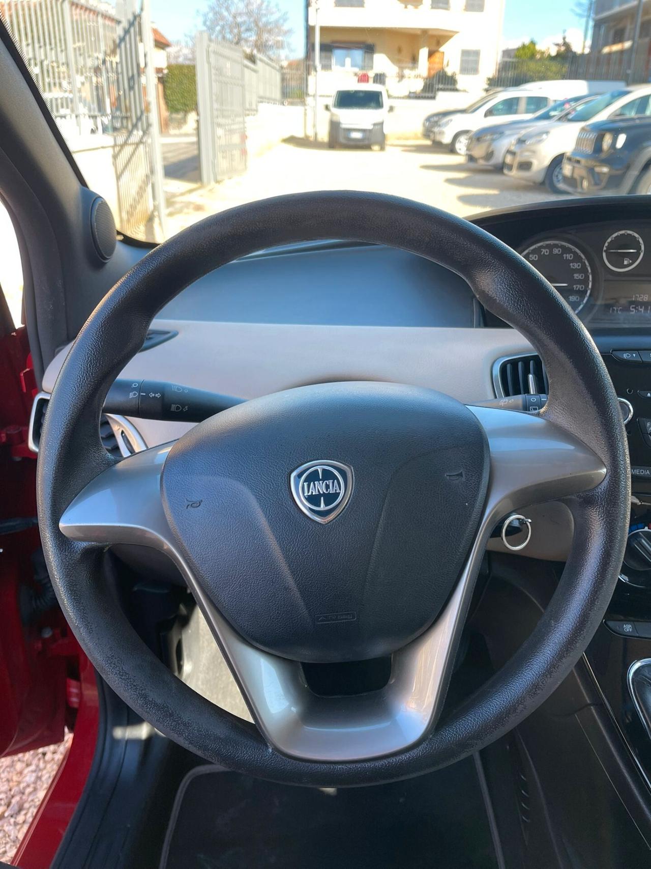 Lancia Ypsilon 1.3 MJT 16V 95 CV 5 porte S&S Gold