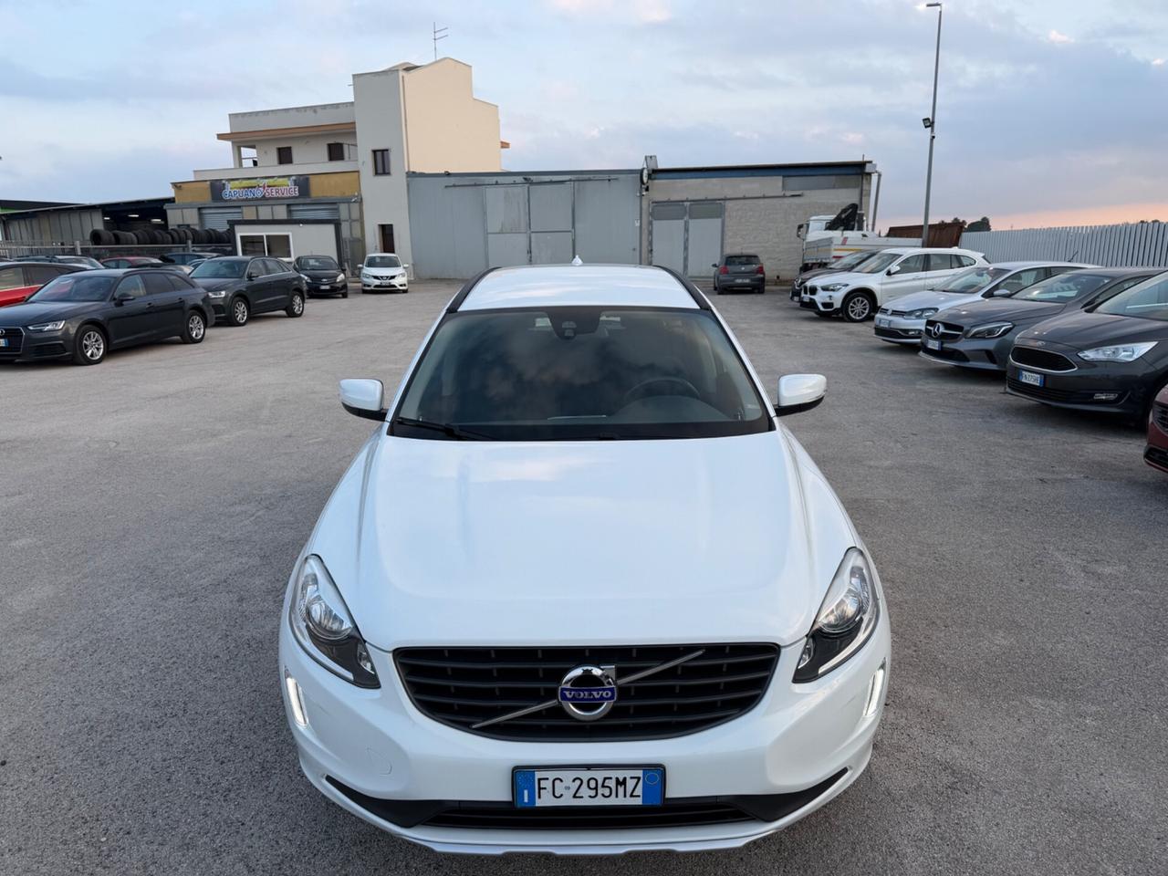 VOLVO XC60 2.0D D3 150CV GEARTRONIC FUL LED MY16