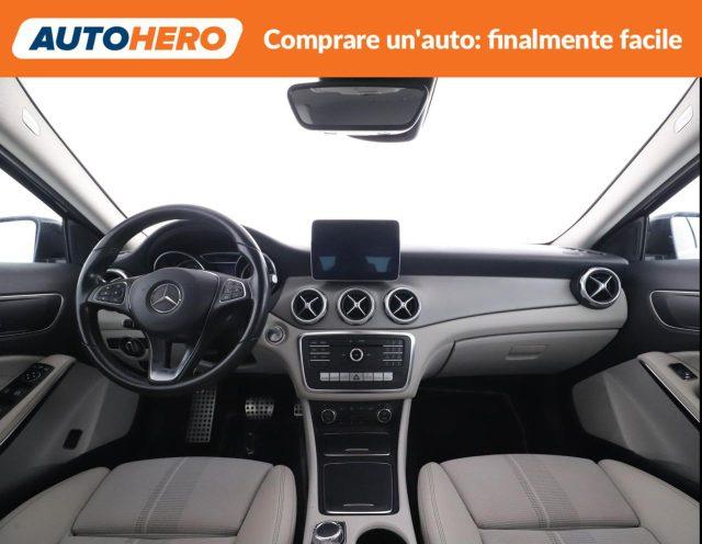 MERCEDES-BENZ GLA 200 d Automatic Premium