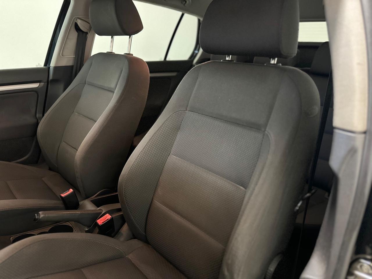 Volkswagen Golf 1.6 16V FSI 5p. Sportline NEOPATENTATI