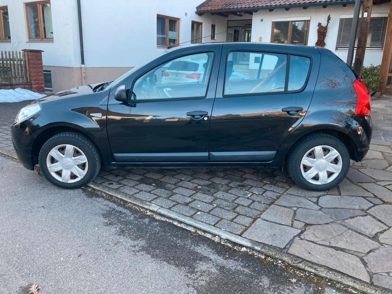 Dacia Sandero 1.2 16V LIVE-CLIMA