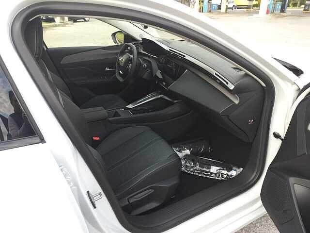 Peugeot 308 Hybrid 136 e-DCS6 SW Allure *KM Ø*