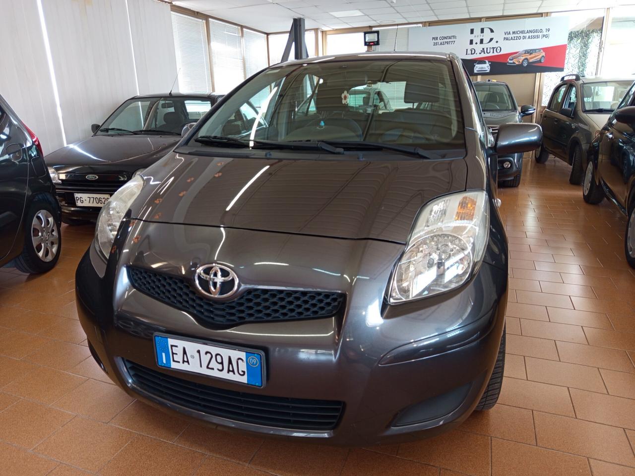 Toyota Yaris 1.3 5 porte, 124 Mila chilometri ok neopatentati