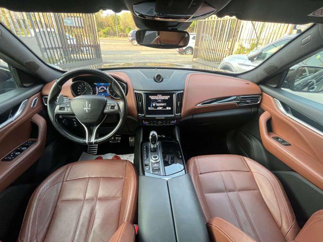 MASERATI Levante Levante 3.0 V6 250cv auto