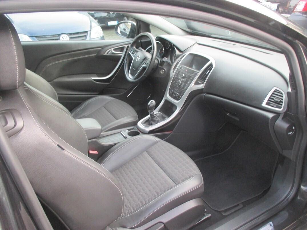 Opel Astra GTC 1.6 Turbo 180CV 3 porte Cosmo S