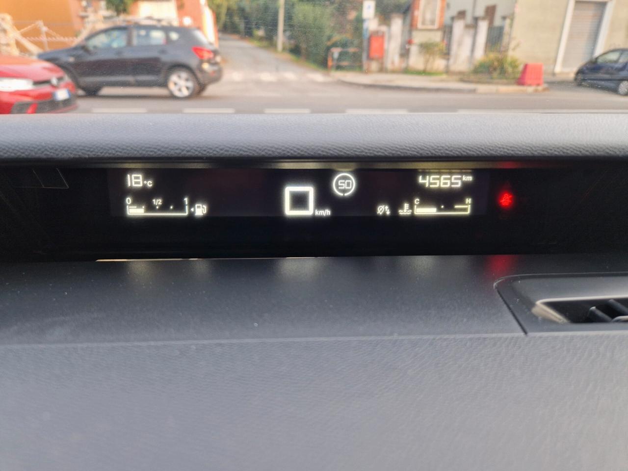 Citroen C3 1.2 100CV "SOLO 4.500 km" Carplay, Sensori post., Cruise