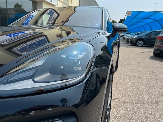 Porsche Cayenne Coupé 3.0 V6 E-Hybrid Platinum Edition