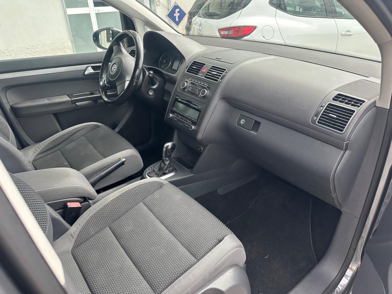Volkswagen Touran 1.6 TDI DSG Comfortline 7 posti automatico