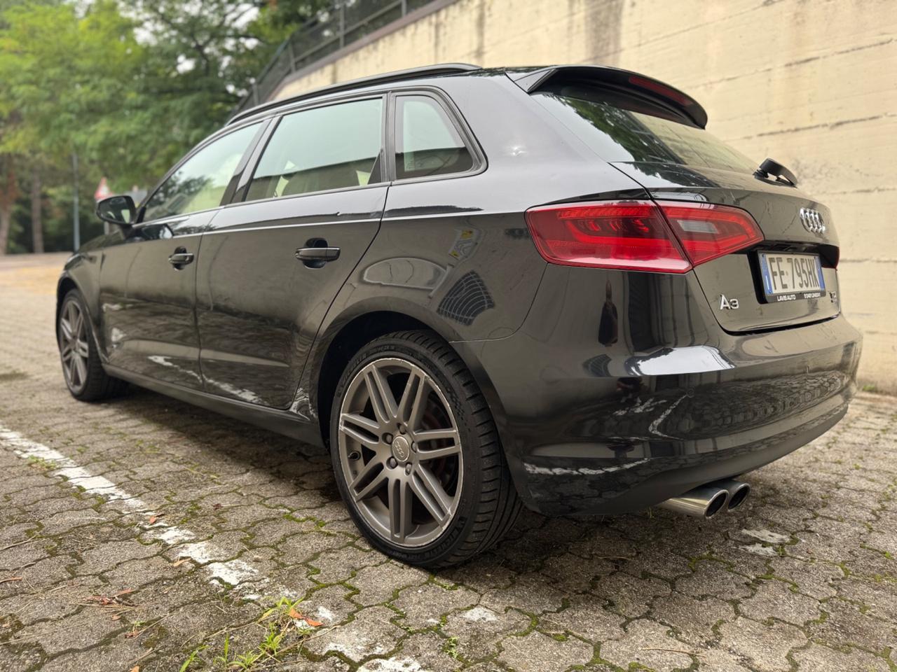 Audi A3 Sedan 2.0 TDI clean diesel quattro Ambition