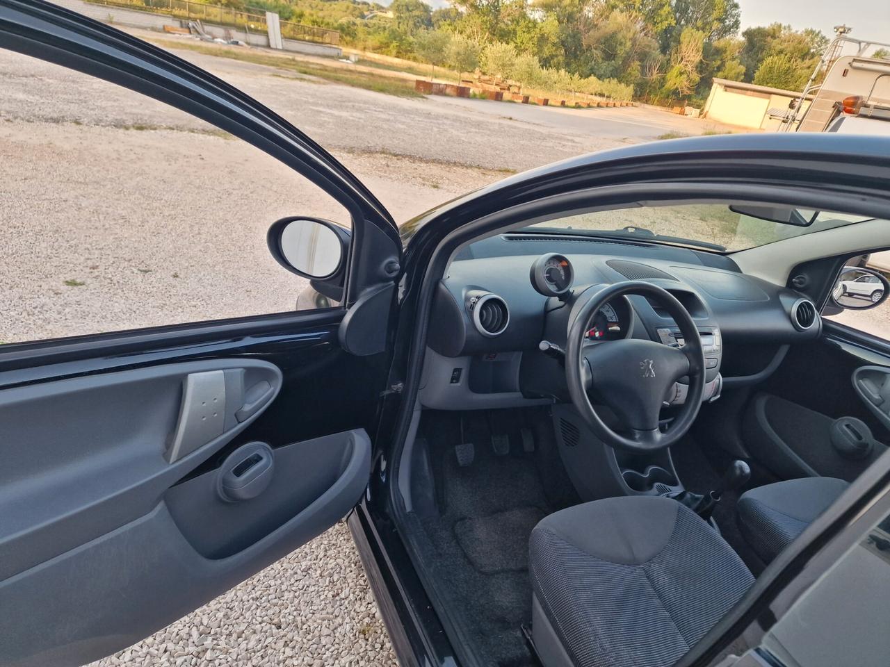 Peugeot 107 1.0 68CV 5p. Sweet Years "ok neopatentati"