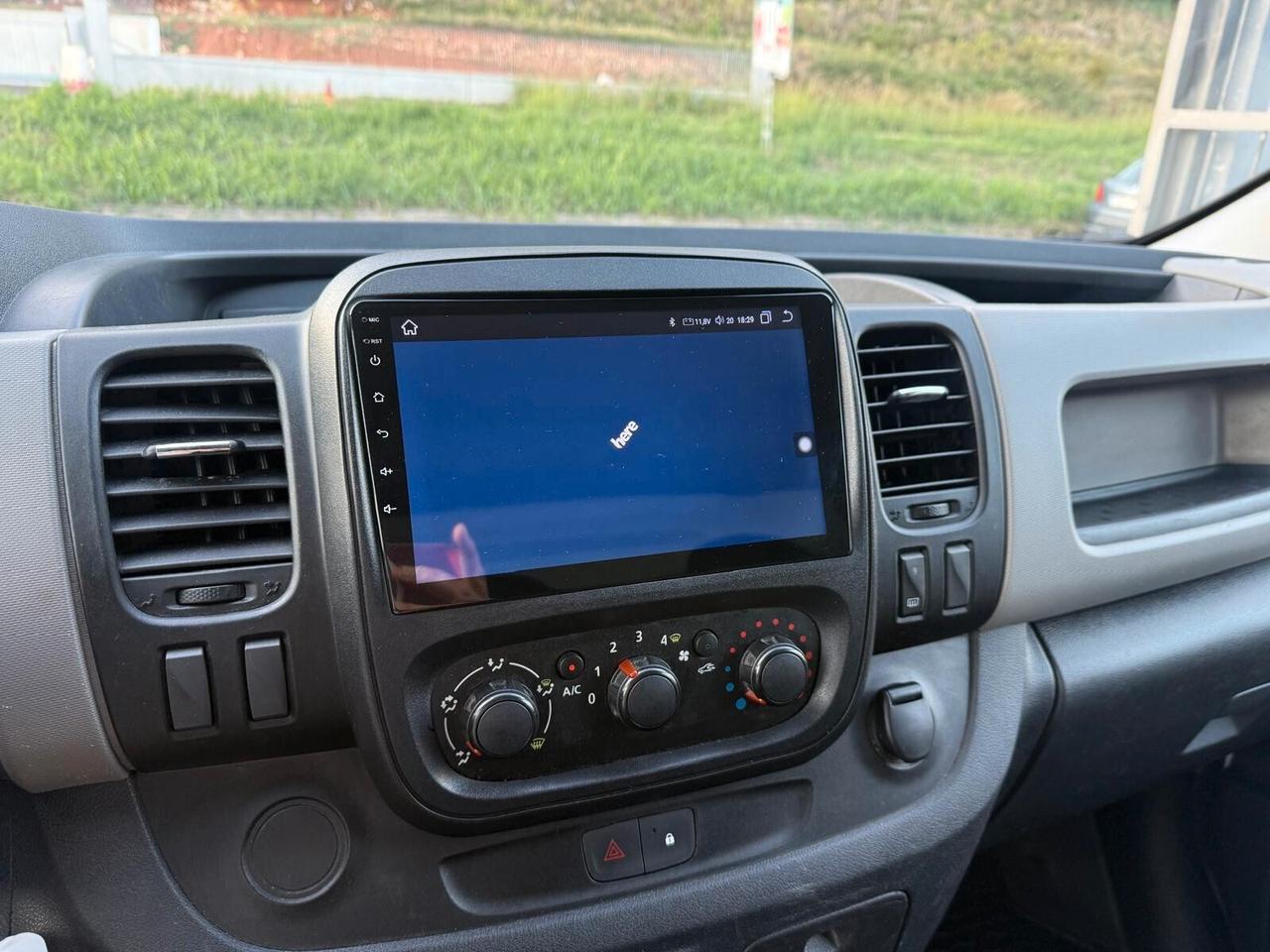 Renault trafic 1600 T27