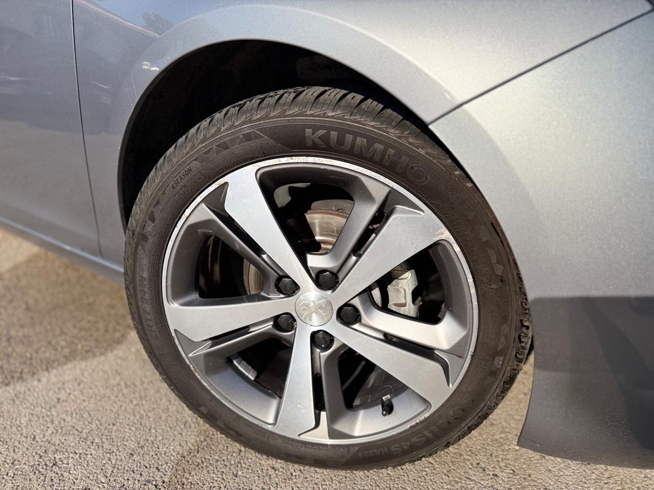 Peugeot 308 1.6 HDI 100 CV ALLURE