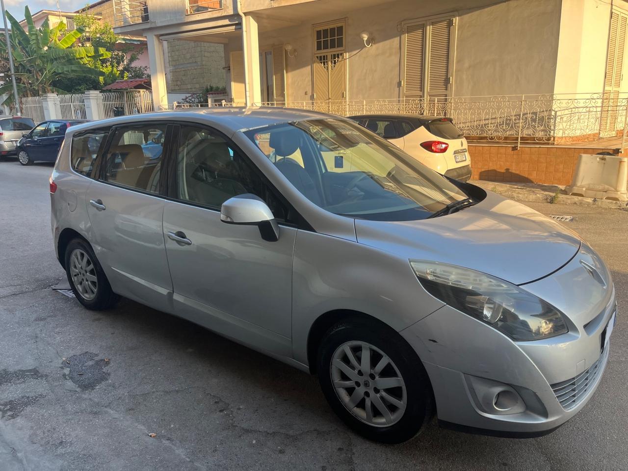 Renault Scénic X-Mod 1.9 dCi 130 7 posti