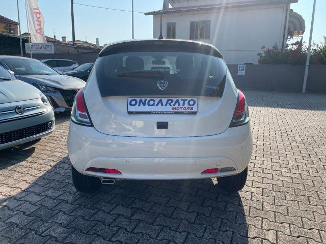 LANCIA Ypsilon 1.0 FireFly 5 porte Hybrid Platino
