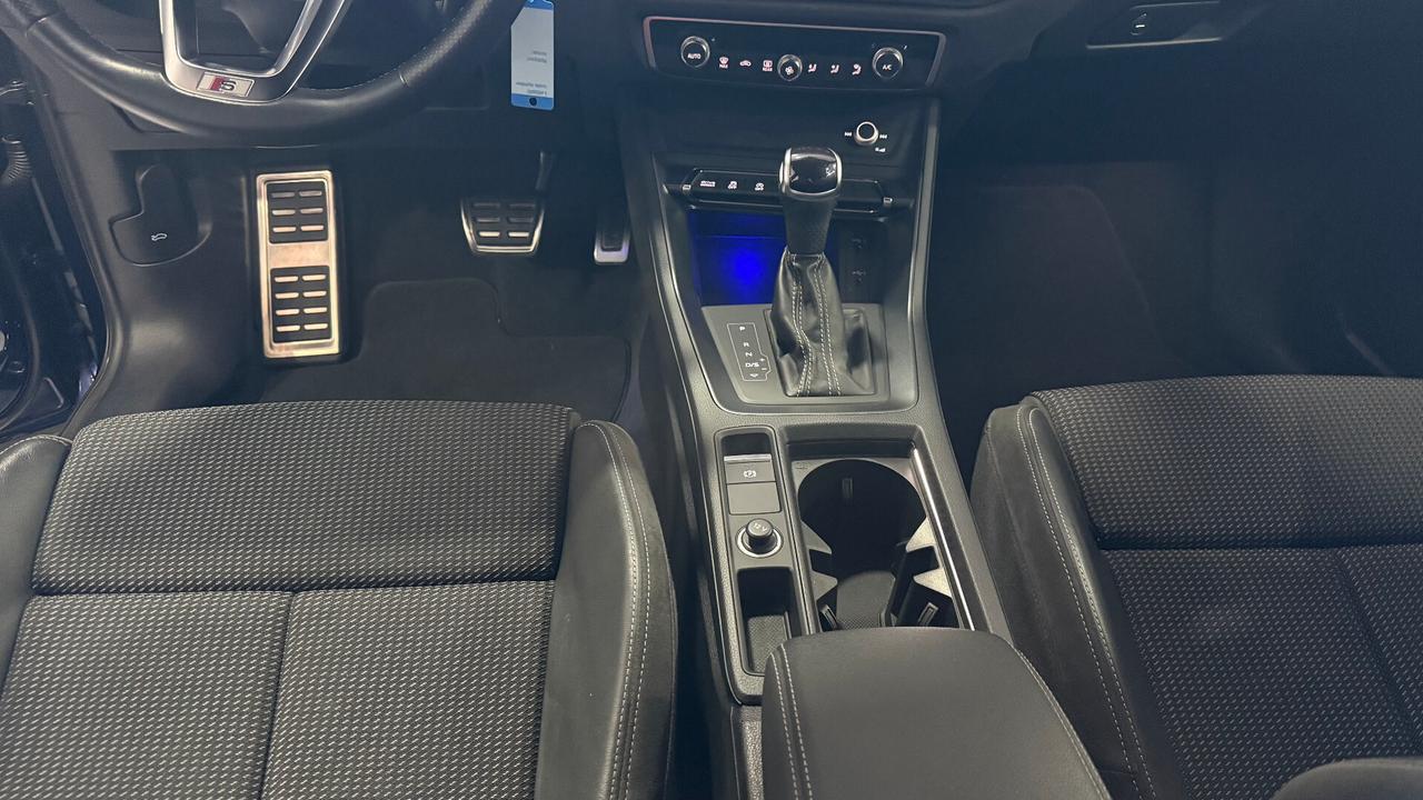 Audi Q3 SPORTBACK 35 TDI S tronic line QUATTRO