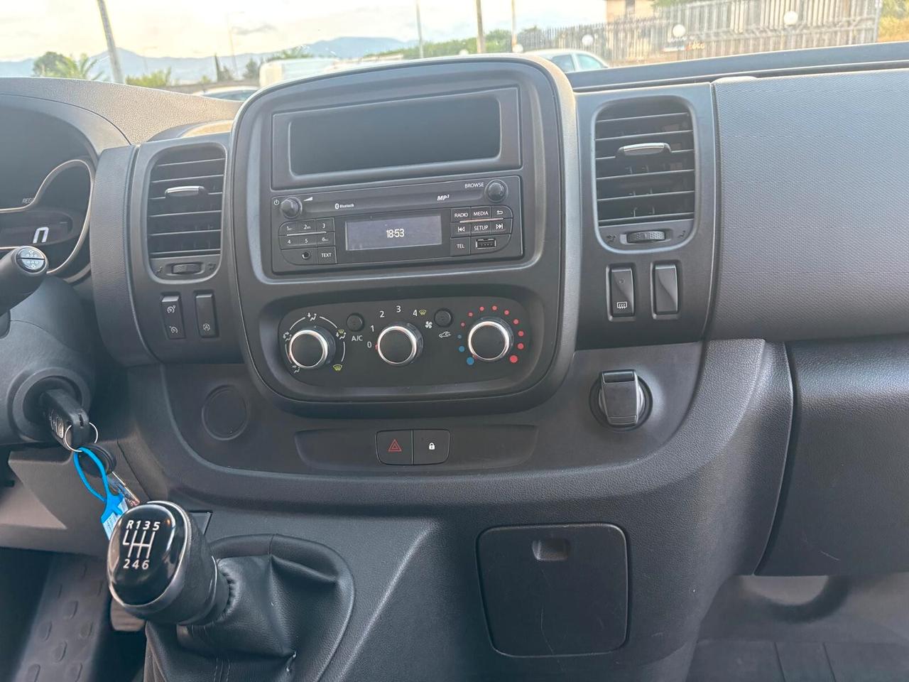 Renault trafic 2.0 dci 145 cv 10/2020