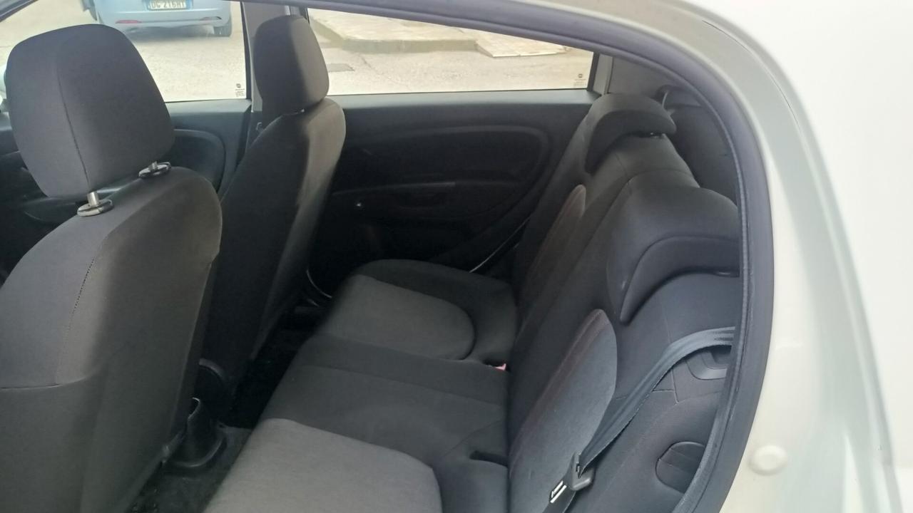 Fiat Punto 1.3 diesel 75 CV. N1 con i posti