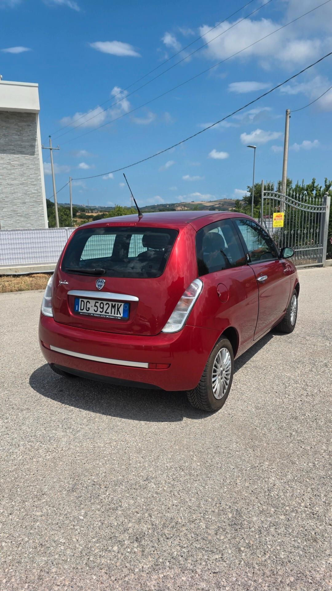 Lancia Ypsilon 1.2 Argento