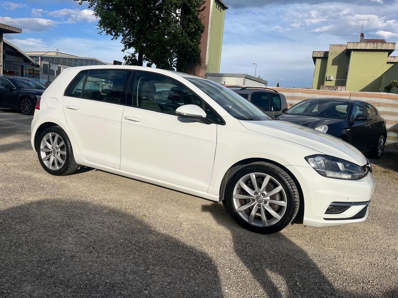 Volkswagen Golf 2.0 TDI DSG 5p. Highline BlueMotion Technology
