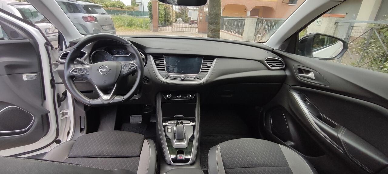 Opel Grandland X 1.6 Hybrid4 Plug-in aut. AWD 4X4