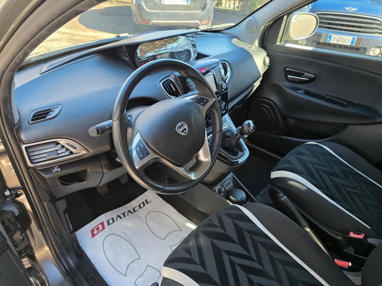 Lancia Ypsilon 1.2 69 CV 5 porte GPL Ecochic Gold