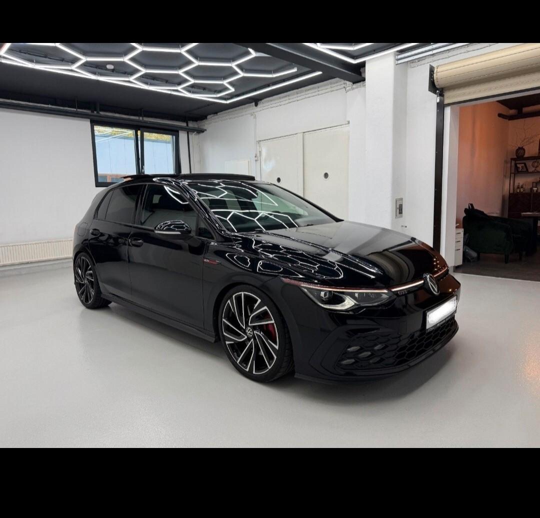 Volkswagen Golf 8 GTI 2.0 TSI DSG
