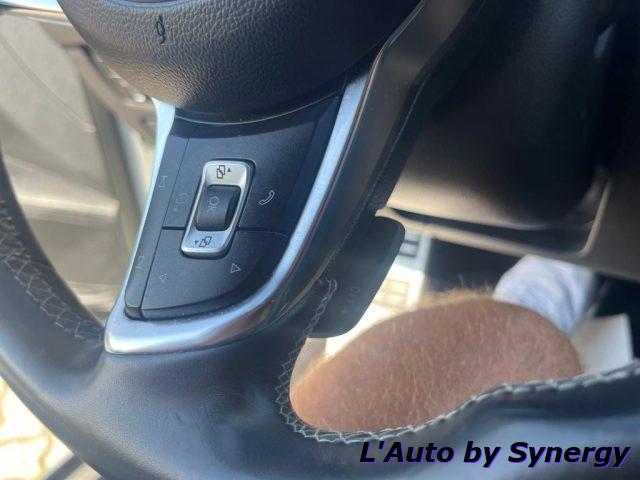 VOLKSWAGEN Passat Variant 2.0 TDI SCR 190 CV DSG Executive BMT Rline