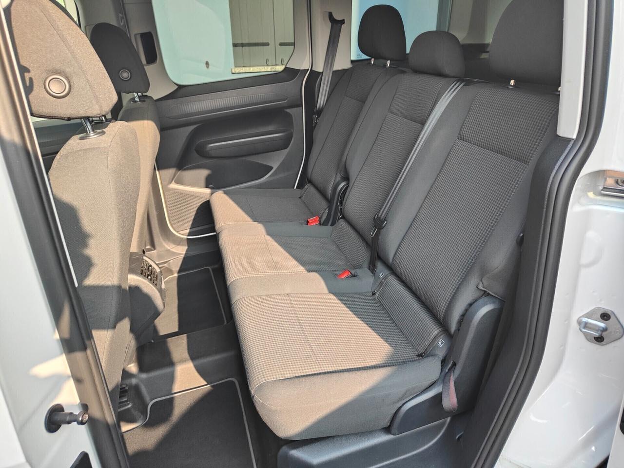 Volkswagen Caddy 2.0 TDI 122 CV DSG Style