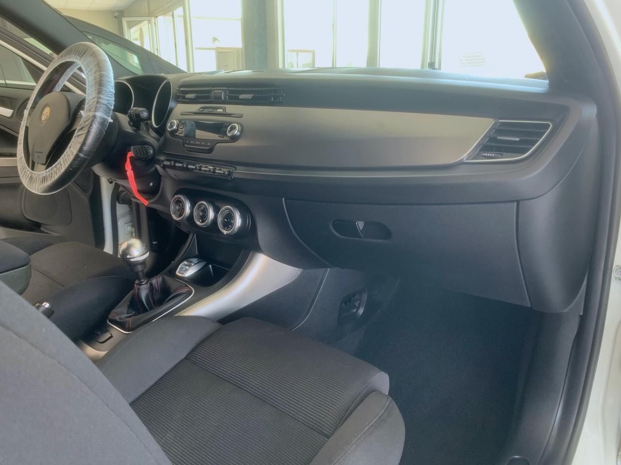 Alfa Romeo Giulietta 1.6 JTDm-2 105 CV MODELLO “VELOCE”