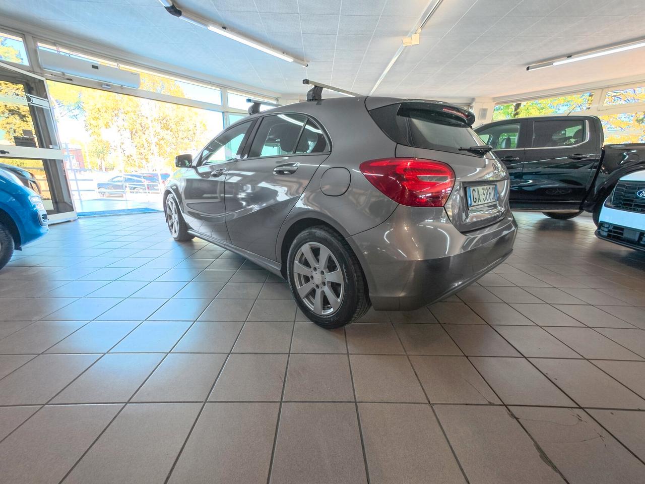 Mercedes-benz A 180 d Premium