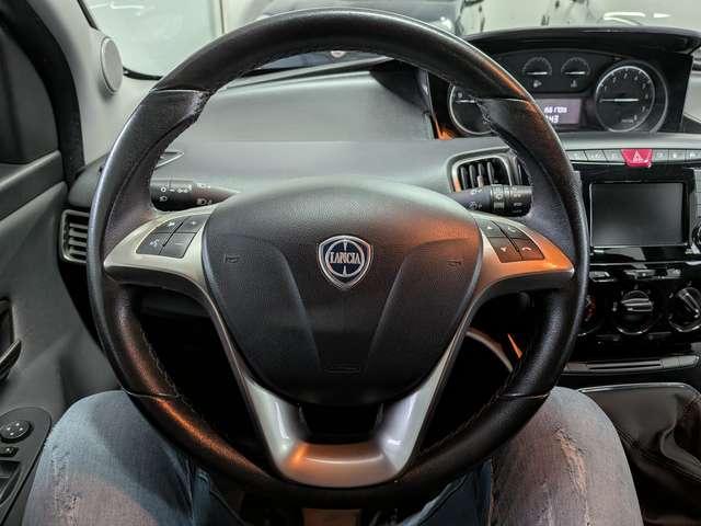 Lancia Ypsilon Ypsilon III 2015 1.2 Gold ecochic Gpl 69cv