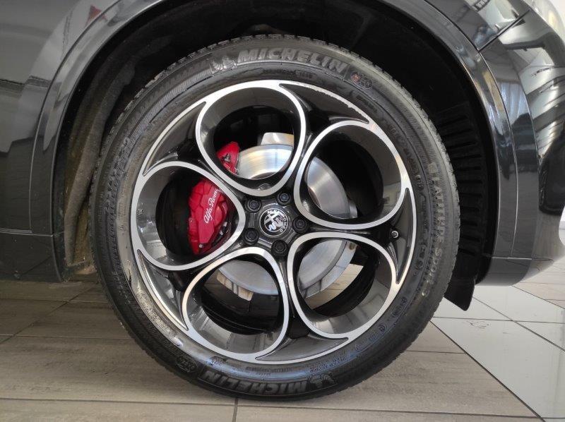 ALFA ROMEO Stelvio - Stelvio 2.0 Turbo 280 CV AT8 Q4 Veloce