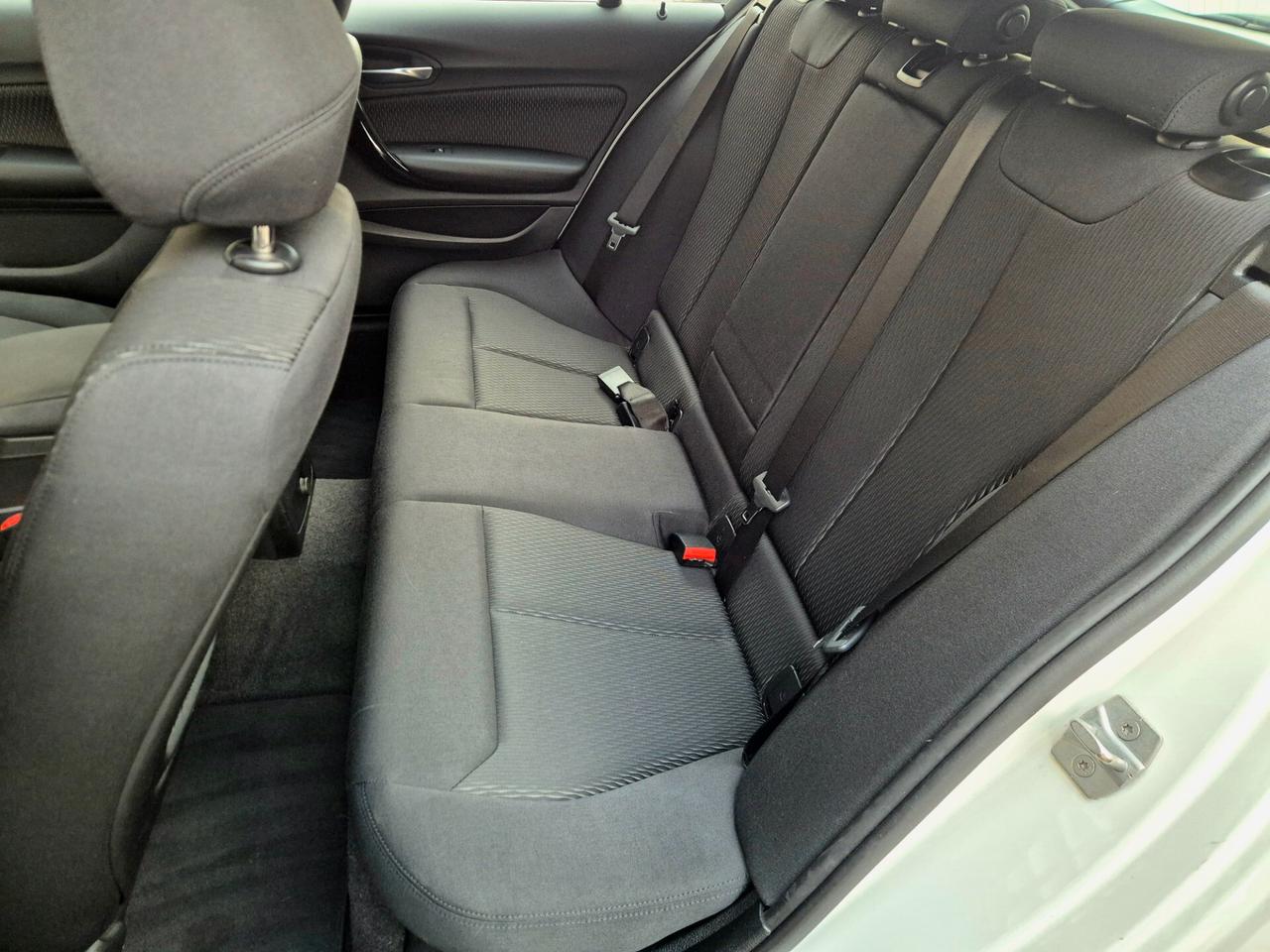 Bmw 116 116d 5p. Advantage