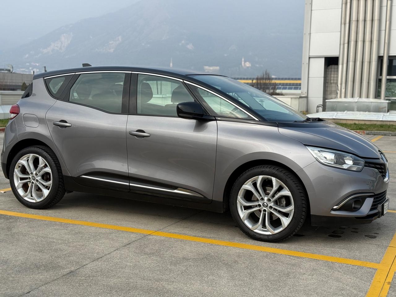 Renault Scenic 1.5 dCi 8V 110 CV NEOPATENTATI