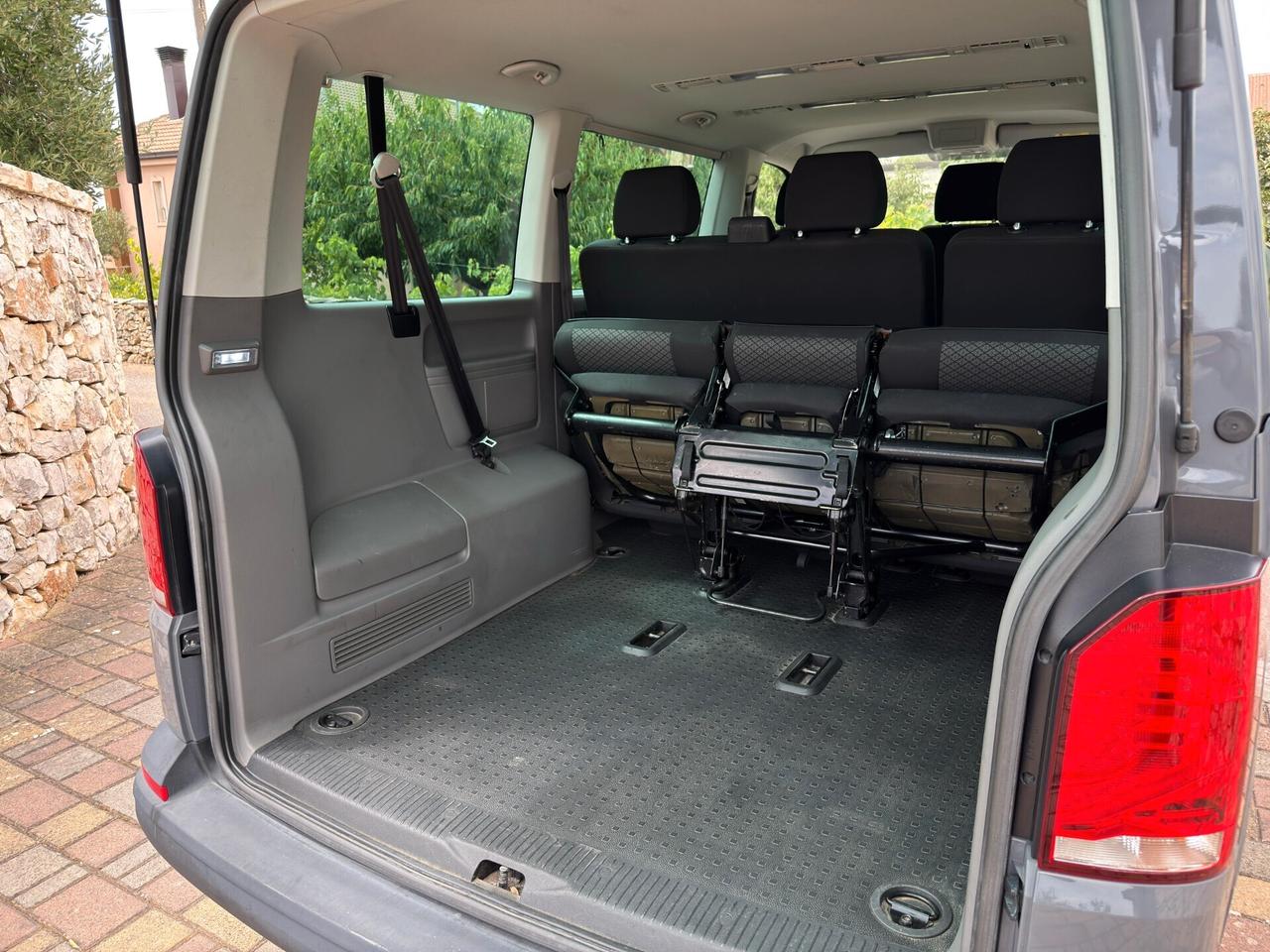 Volkswagen Caravelle 2.0 TDI 110 cv Trendline 9 posti