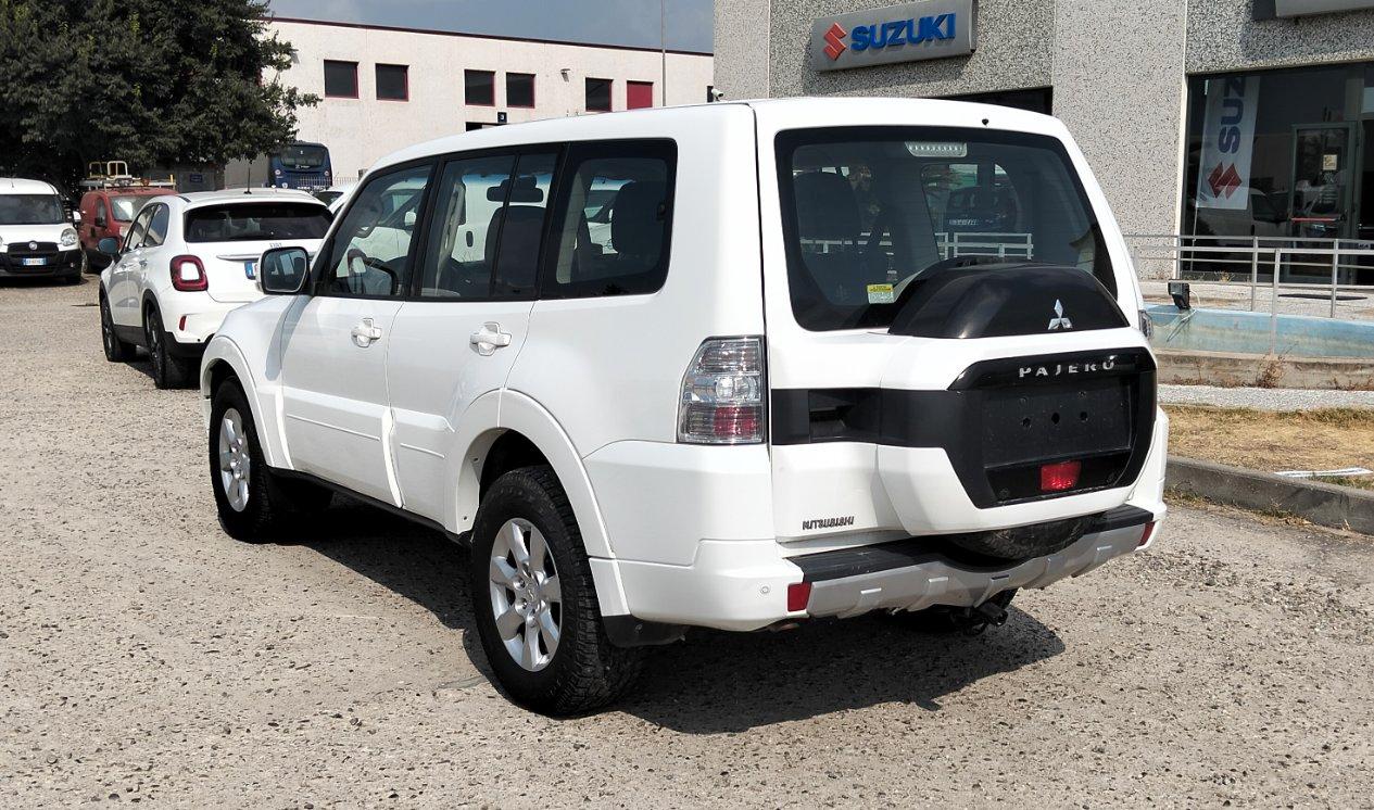 Mitsubishi Pajero 5 Porte Pajero 3.2 cr Intense 200cv 5p