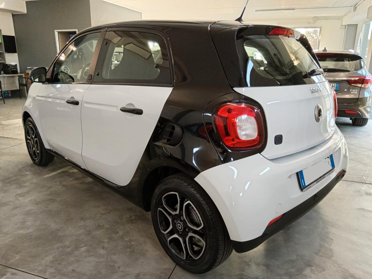 SMART Forfour II Hatchback 453 1.0 82cv (60kW) FULL ELECTRIC